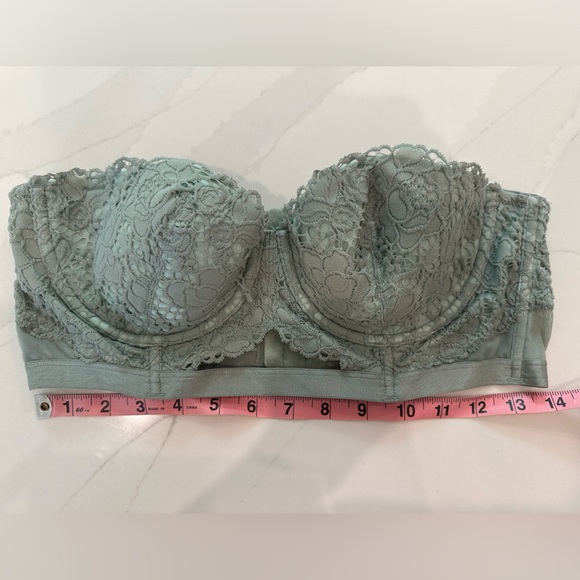 Victoria Secret Lace Bandeau Bra - Picture 8 of 8